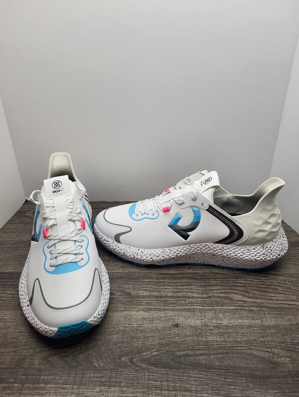 G/FORE MG4X2 G4 Stippled Hybrid Golf Shoes Snow Mens Size 11.5 New